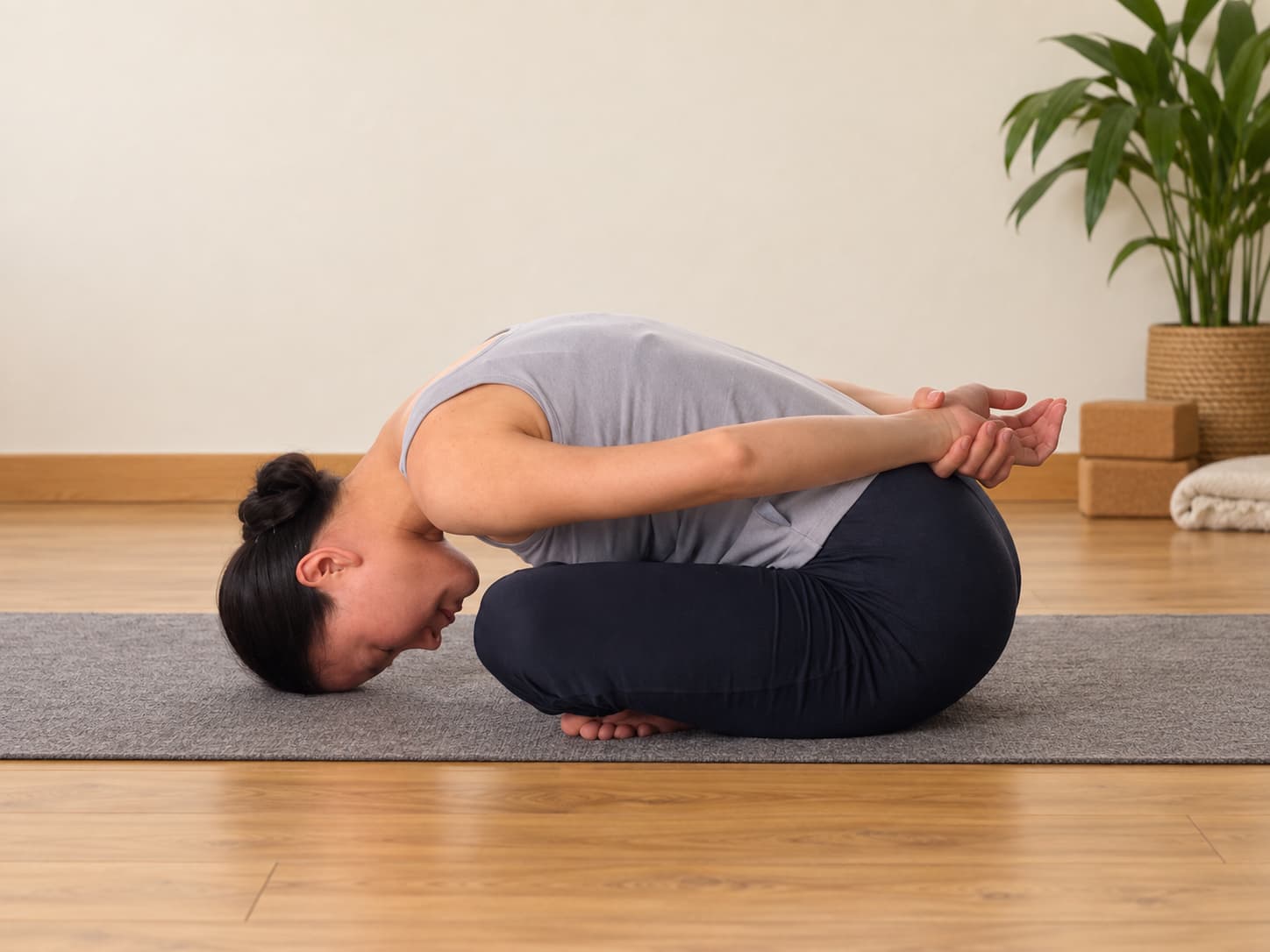 yoga-mudra Students practising gentle yoga asanas together at the Tainan centre